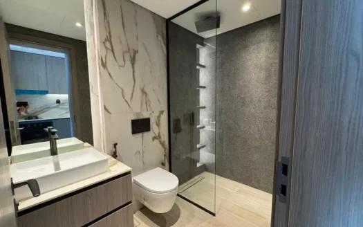 Studio Apartment Oxford Gardens | Arjan